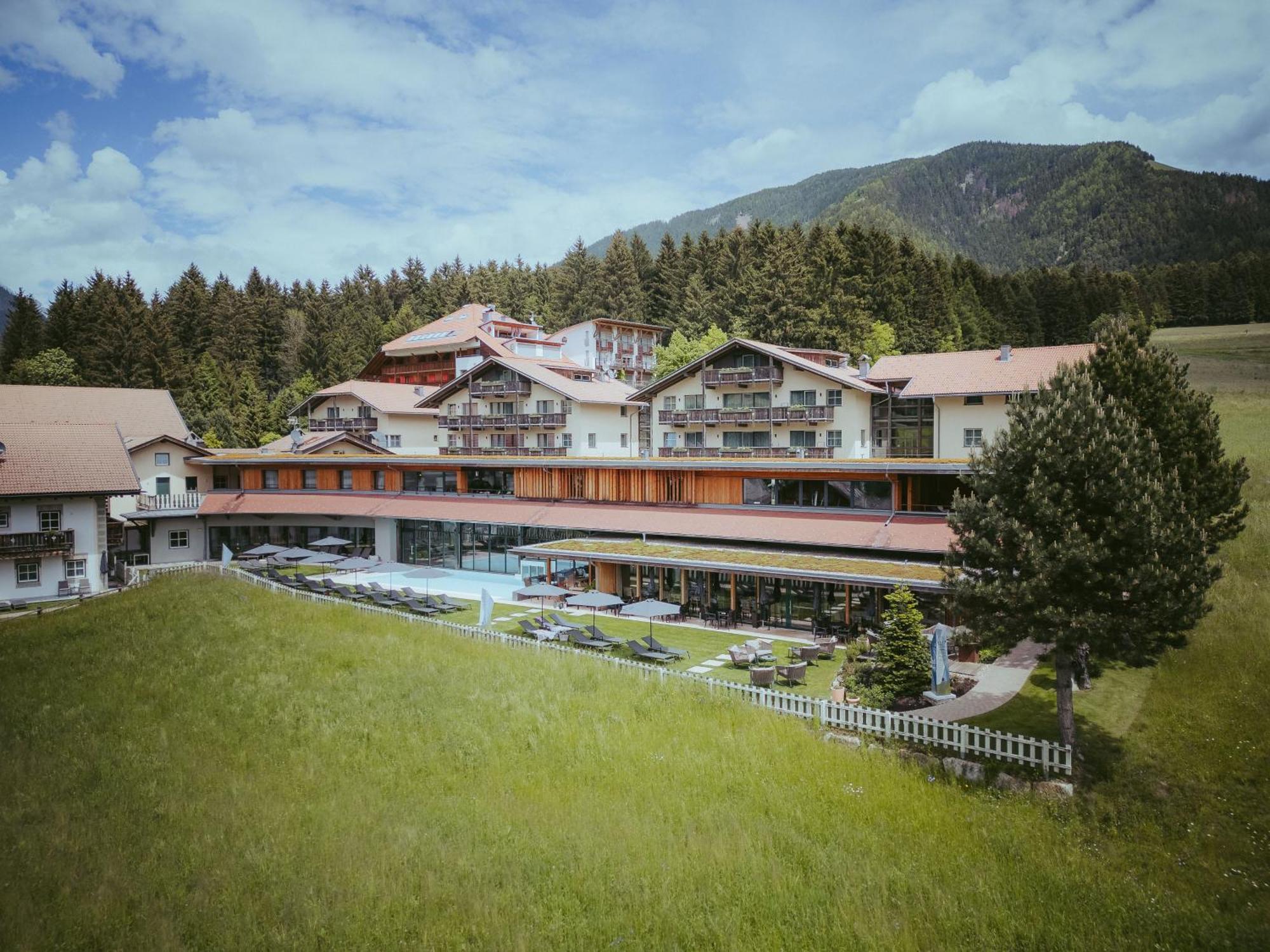 Garberhof Dolomit Family Hotel Rasùn di Sotto Exterior foto